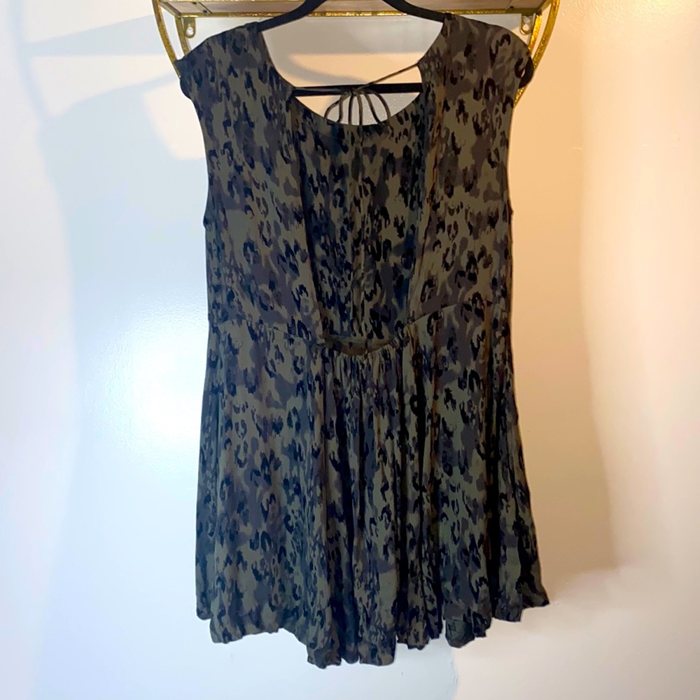 Free people *see measurements!* Open back short sleeve tunic/mini dress